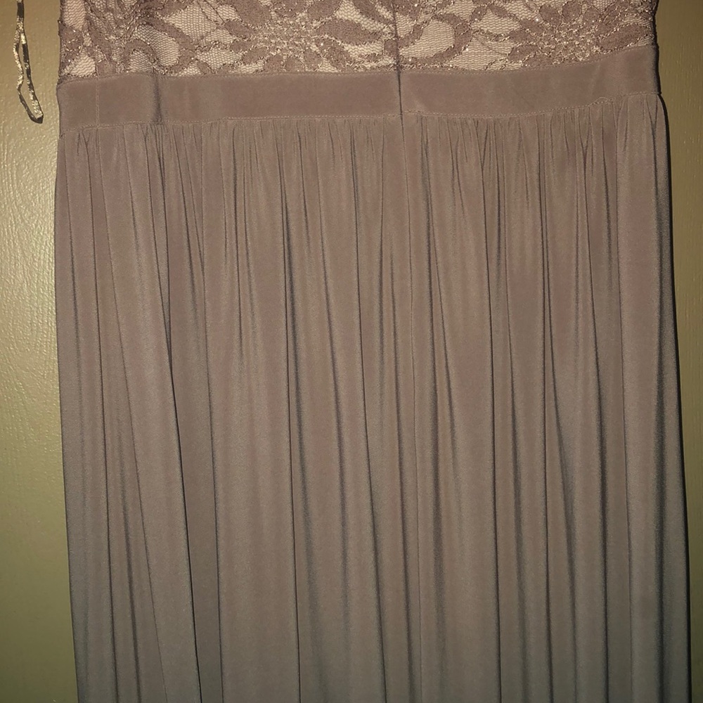 Tan laced dress - Picture 4 of 5